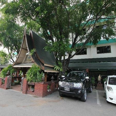 River Inn Kanchanaburi Exterior photo